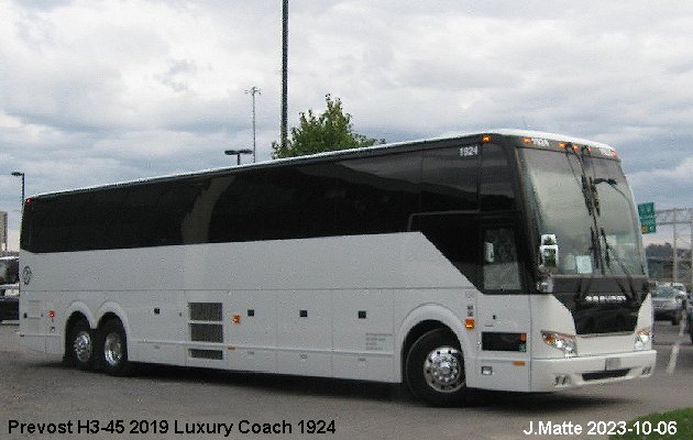 BUS/AUTOBUS: Prevost H3-45 2019 Luxury Coach