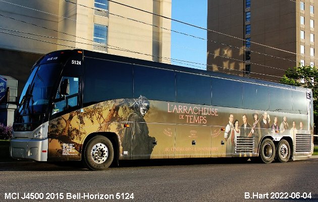 BUS/AUTOBUS: MCI J4500 2015 Bell-Horizon