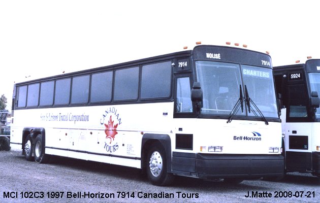 BUS/AUTOBUS: MCI MC 102 C 3 1997 Bell-Horizon
