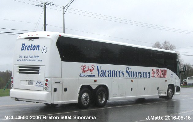 BUS/AUTOBUS: MCI J4500 2006 Breton