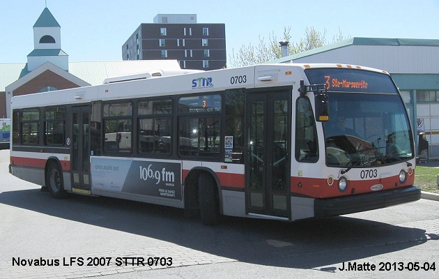 BUS/AUTOBUS: Novabus LFS 2007 STTR