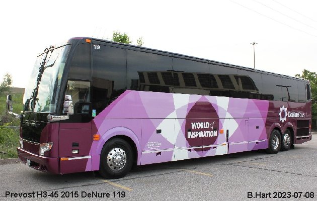 BUS/AUTOBUS: Prevost H3-45 2015 DeNure