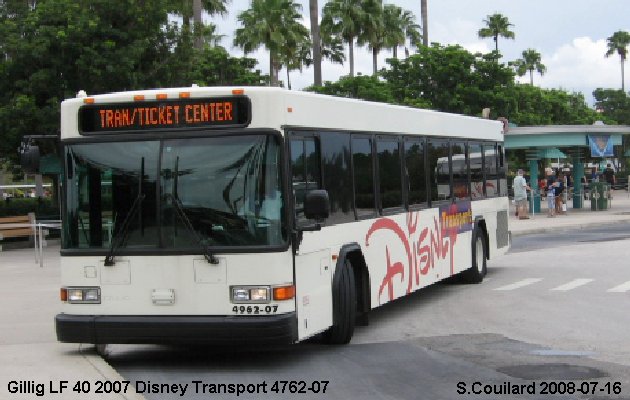 BUS/AUTOBUS: Gillig LF 40 2007 DisneyTransport