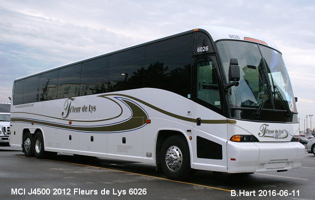 BUS/AUTOBUS: MCI J4500 2012 Fleurs de Lys