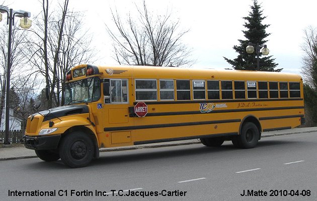 BUS/AUTOBUS: International C1 2009 Fortin