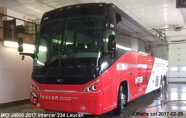 BUS/AUTOBUS: MCI J4500 2017 Intercar
