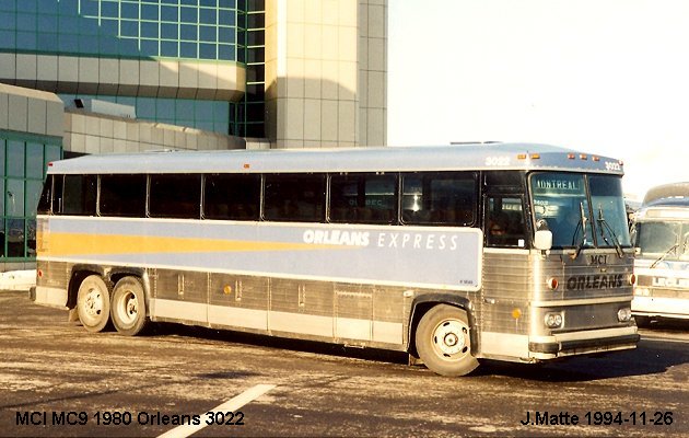 BUS/AUTOBUS: MCI MC 9 1980 Orleans