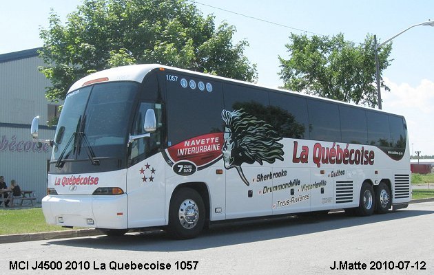 BUS/AUTOBUS: MCI J4500 2010 Quebecoise