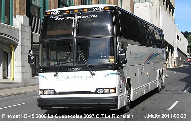 BUS/AUTOBUS: Prevost H3-45 2000 Quebecoise