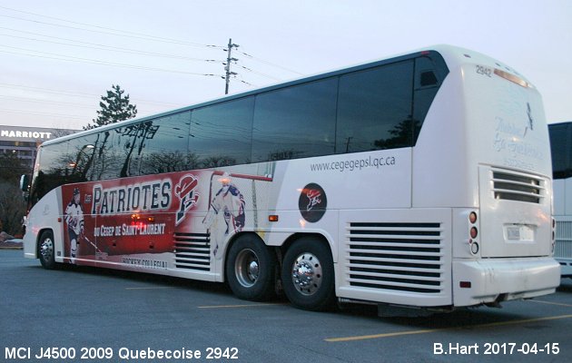 BUS/AUTOBUS: MCI J4500 2009 Quebecoise