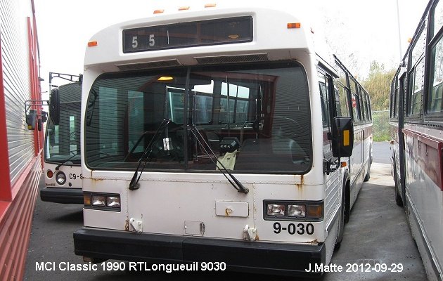 BUS/AUTOBUS: MCI Classic 1990 RTLongueuil