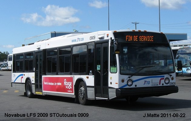 BUS/AUTOBUS: Novabus LFS 2009 STOutaouais