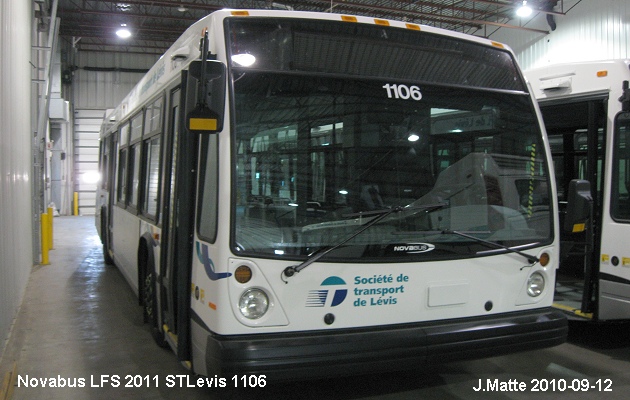 BUS/AUTOBUS: Novabus LFS 2011 STLevis