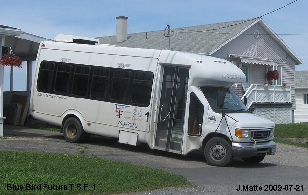 BUS/AUTOBUS: Blue Bird Futura 2007 T.A.Haute-Gaspesie