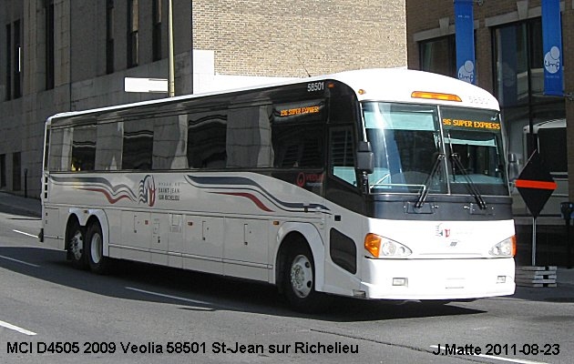 BUS/AUTOBUS: MCI D4505 2009 Veolia